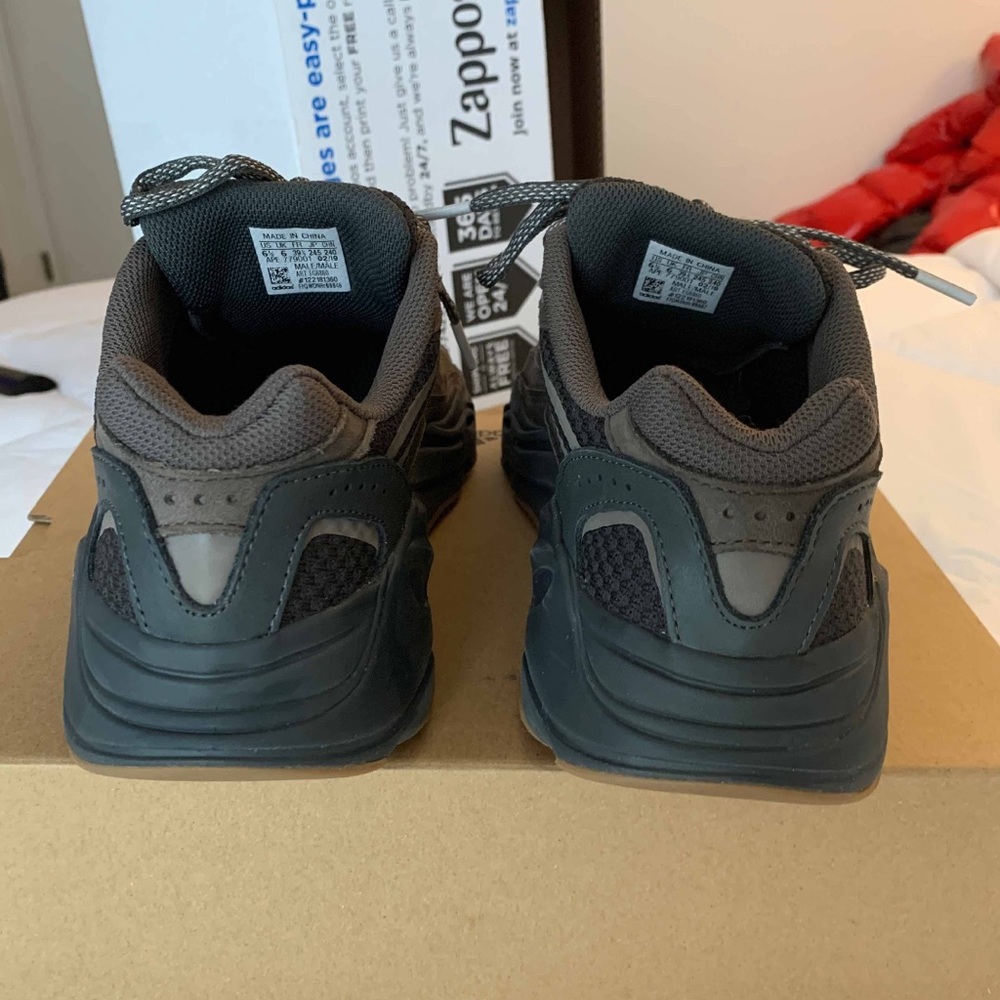 Yeezy 700 Geode - Picture 6 of 9